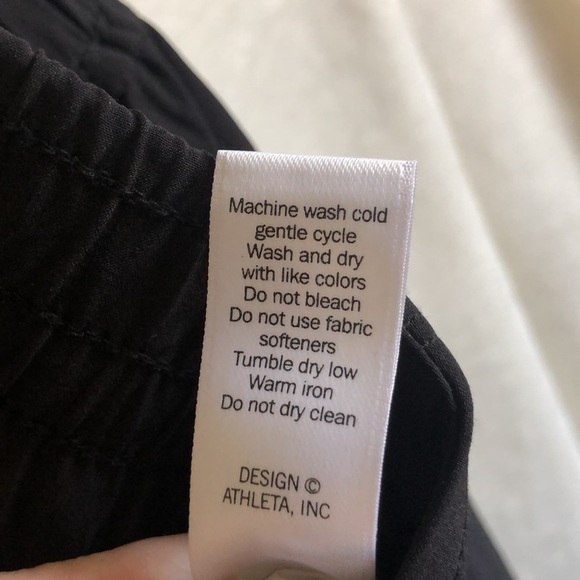 Athleta Black La Vive Jogger Pant, size 4 - Picture 9 of 9